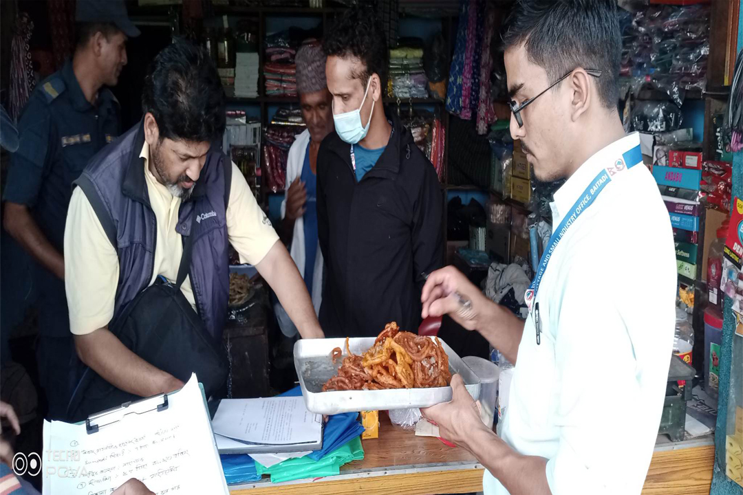 बैतडीको मेलौली र पाटनमा बजार अनुगमन